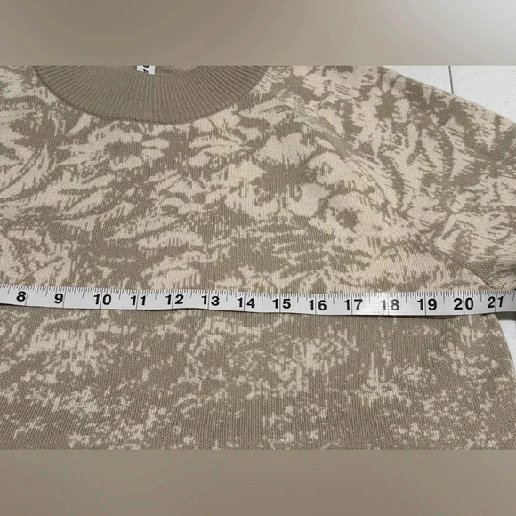 Athleta Jacquard Merino Wool Crew Sweater Size Small - Picture 5 of 6